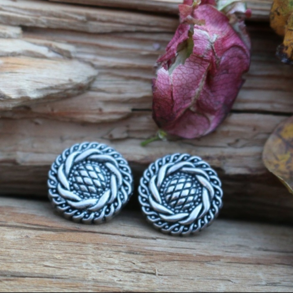Vintage button Earrings